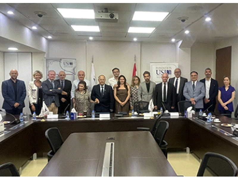 Signature du Protocole d’Entente pour la constitution du Fonds de bourses de Souscription «Maître Amine Arayssi»