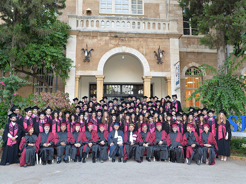 Cérémonie de remise des diplômes de Doctorat en médecine et de Master de recherche