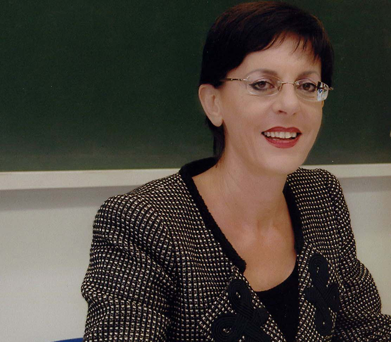« Les transformations nécessaires de l’enseignement supérieur dans une société apprenante » - Article du Pr Nada Moghaizel-Nasr - La Recherche en Éducation