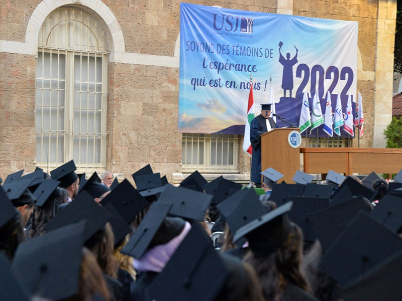 جامعة القدّيس يوسف خرّجت 2200 من طلاّبها 
