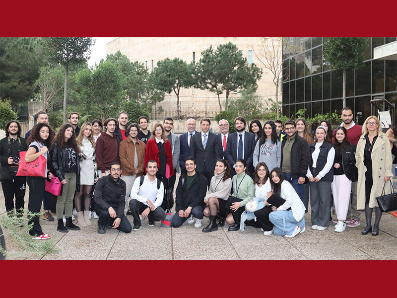 Rencontre des étudiants du département HRI avec M. Jiri Kozak, le Vice-Ministre des affaires étrangères de la République Tchèque