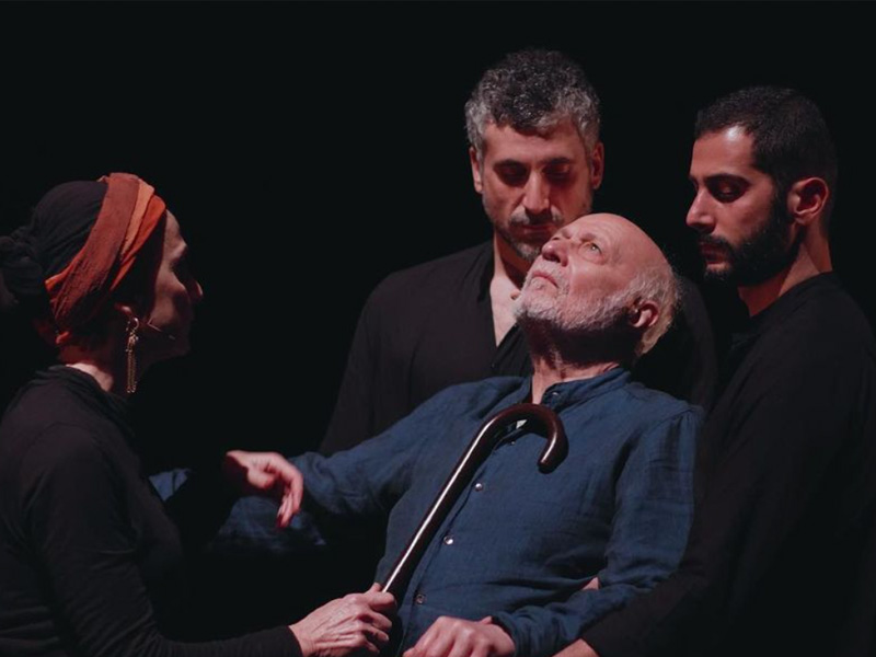 Hanane El Hajj Ali et Roger Assaf acteurs dans la pièce إذا هوى de Ali Chahrour