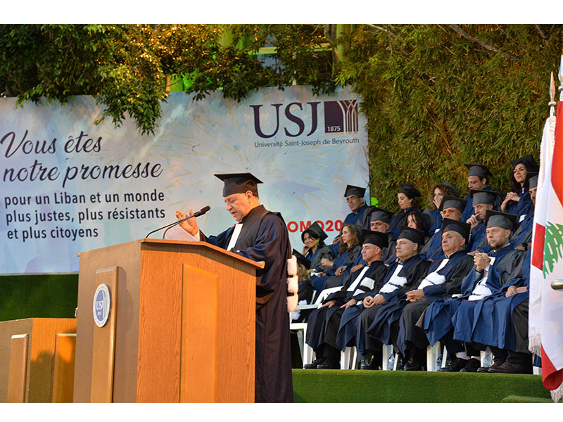 Cérémonie de remise des diplômes aux étudiants de l’ESIB, l’INCI, l’ESIA, l’ESIAM et la FS