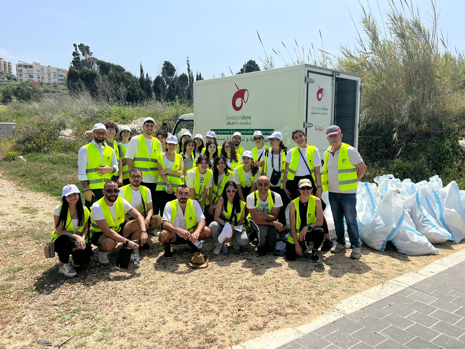 Beach cleanup Amchit