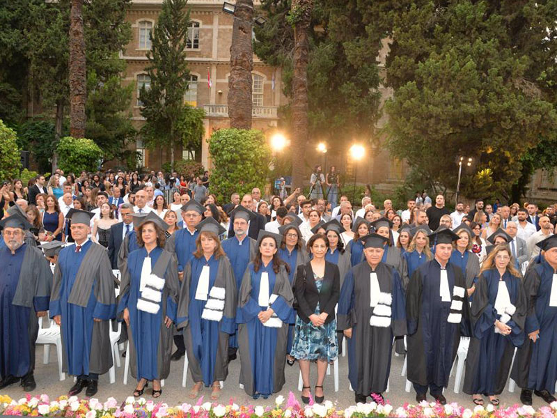 حفل التخرّج الثاني لطلاّب جامعة القدّيس يوسف في بيروت 