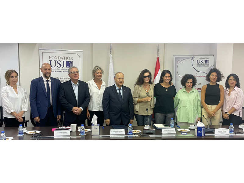 Cérémonie de signature du protocole d’entente pour la constitution du fonds de bourses de souscription « DANIELE BASSOUL DE PICCIOTTO »