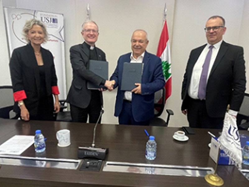 Signature d’un protocole d’entente de Donation de Fonds et de Naming entre l’Université Saint-Joseph de Beyrouth et le Professeur Joseph Chahda pour l’institut des Lettres Orientales (ILO)  