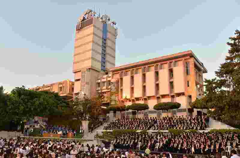 جامعة القدّيس يوسف تخرّج طلاّب كليّة إدارة الأعمال والعلم الإداري ومعهد إدارة المؤسسات