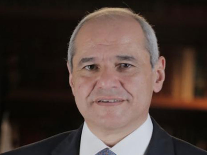ملحم خلف نقيبًا للمحامين في بيروت 