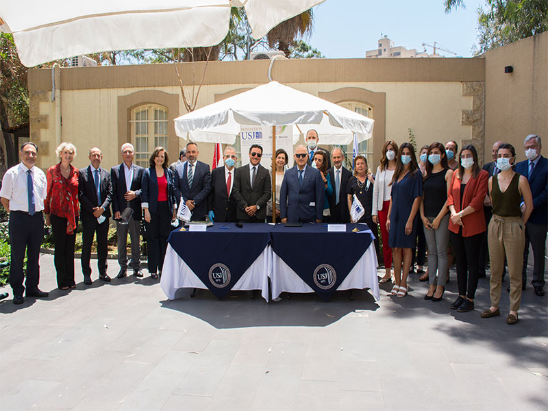 Signature d’un protocole d’entente entre RDCL-World et l’USJ