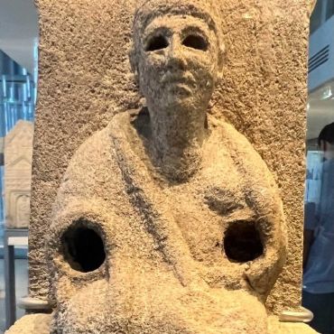 Ougarit au XIIIe siècle avant J.-C. et ses échos au 1er millénaire.