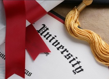 Cérémonies de remise des diplômes universitaires 