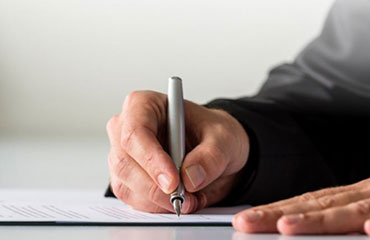Reach excellence by joining our LLM in Business Law!  