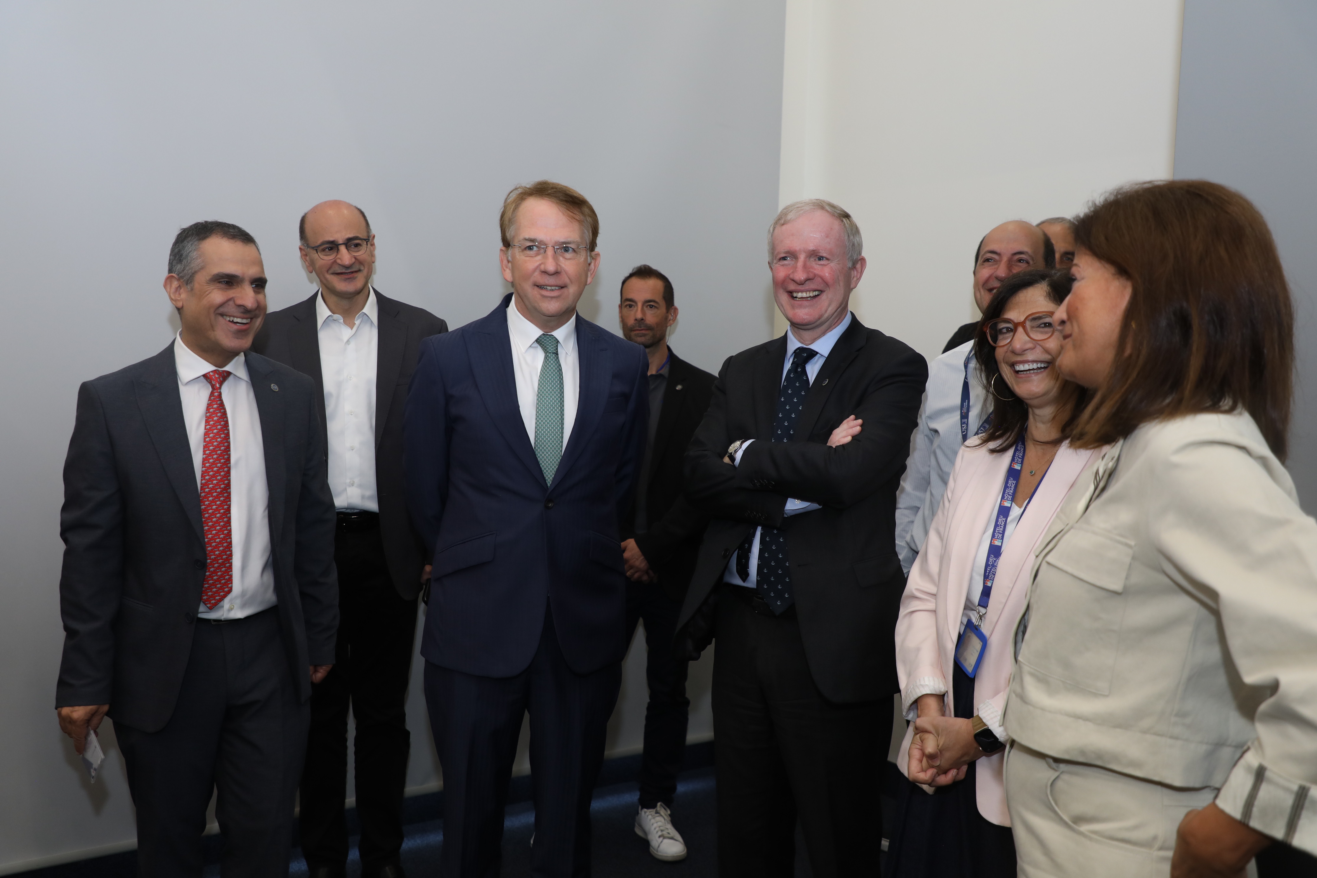 L’ambassadeur de France à l’USJ 