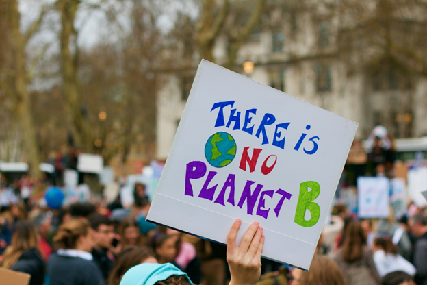 Climat en folie : l'ombre cachée de nos clics