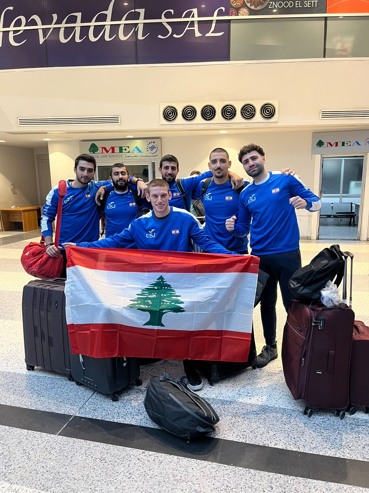 Voyage de l'équipe de handball - USJ Sport À Paris pour la 8e compétition interuniversitaire 