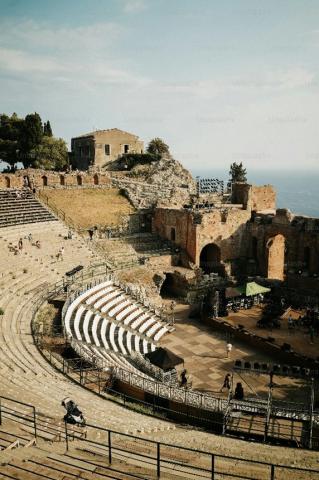Le théâtre : immortaliser l’impossible 